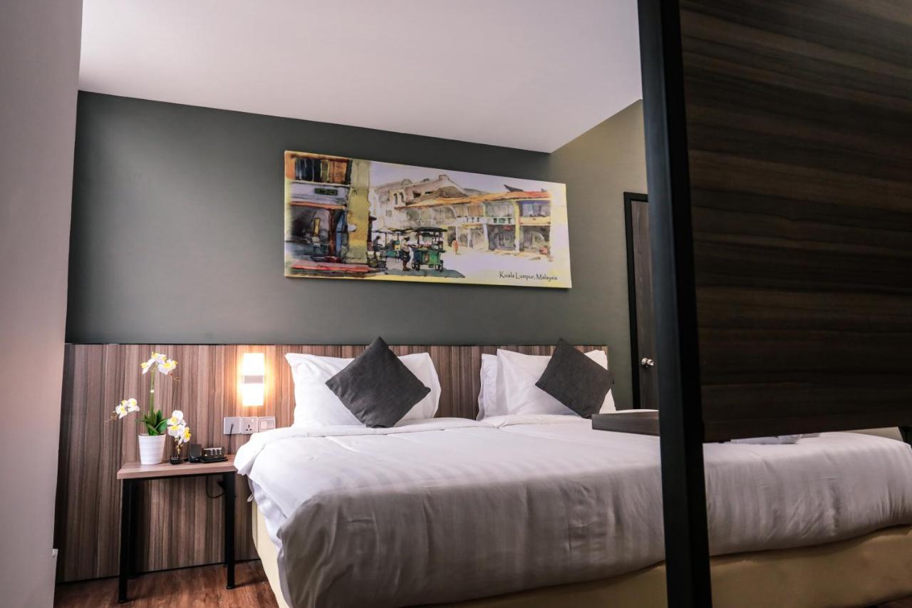 Days Hotel & Suites By Wyndham Kl - Chan Sow Lin Mrt Or Lrt Kuala Lumpur Esterno foto