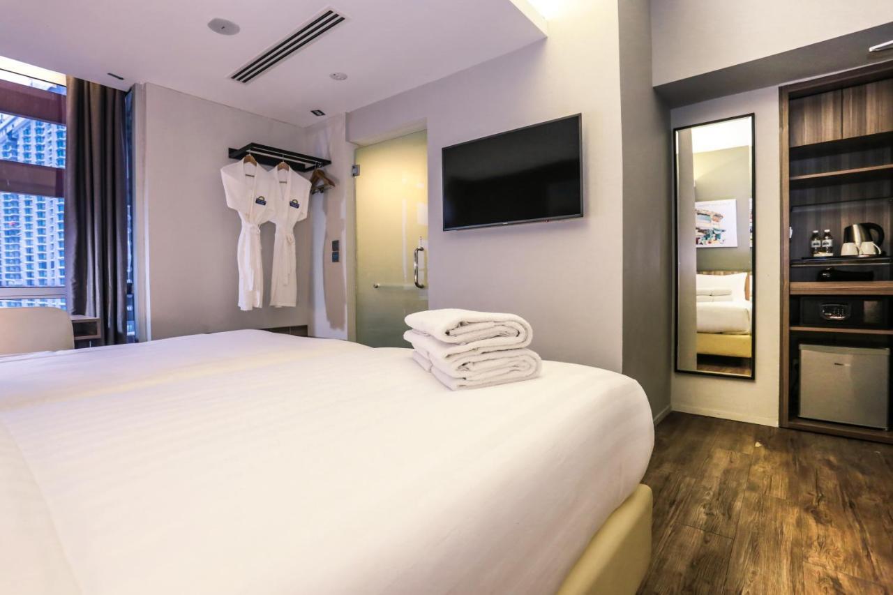 Days Hotel & Suites By Wyndham Kl - Chan Sow Lin Mrt Or Lrt Kuala Lumpur Esterno foto