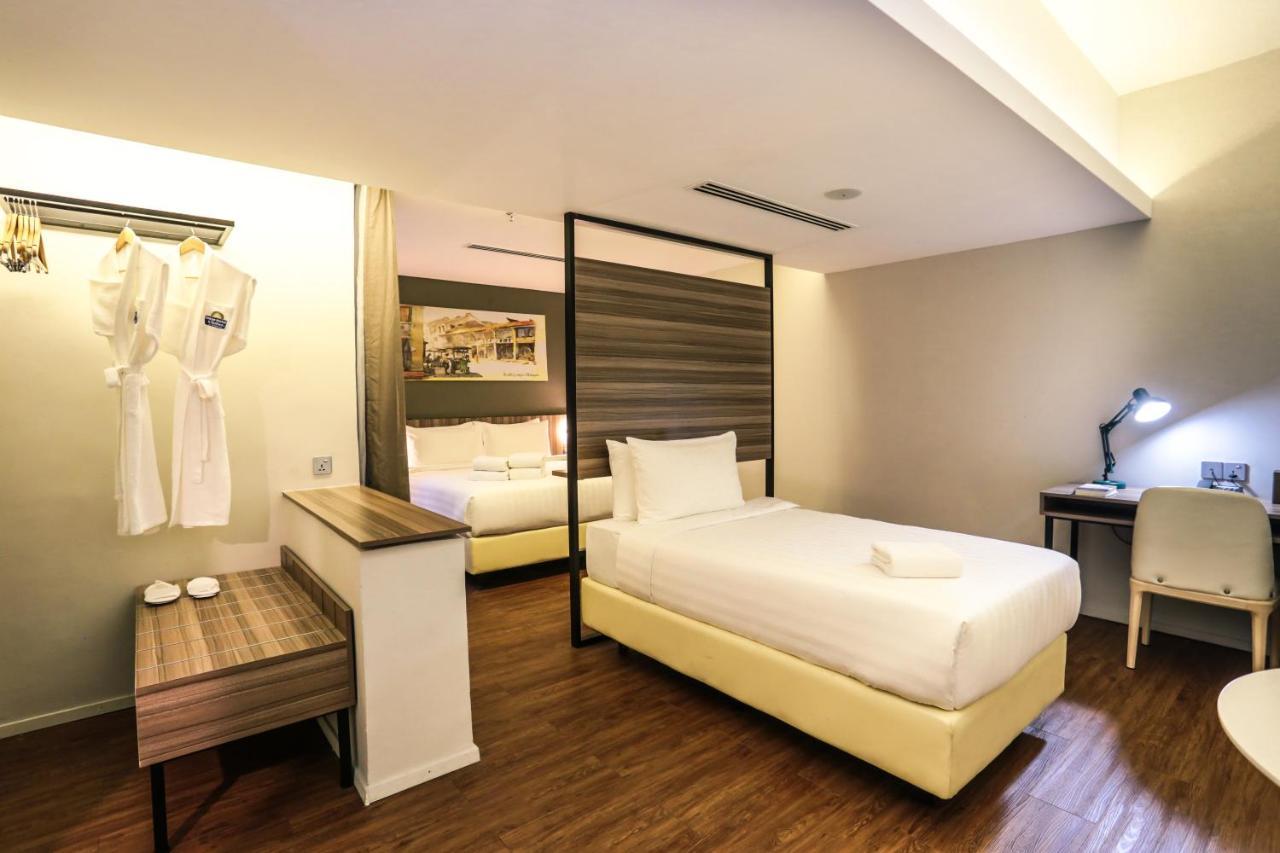 Days Hotel & Suites By Wyndham Kl - Chan Sow Lin Mrt Or Lrt Kuala Lumpur Esterno foto