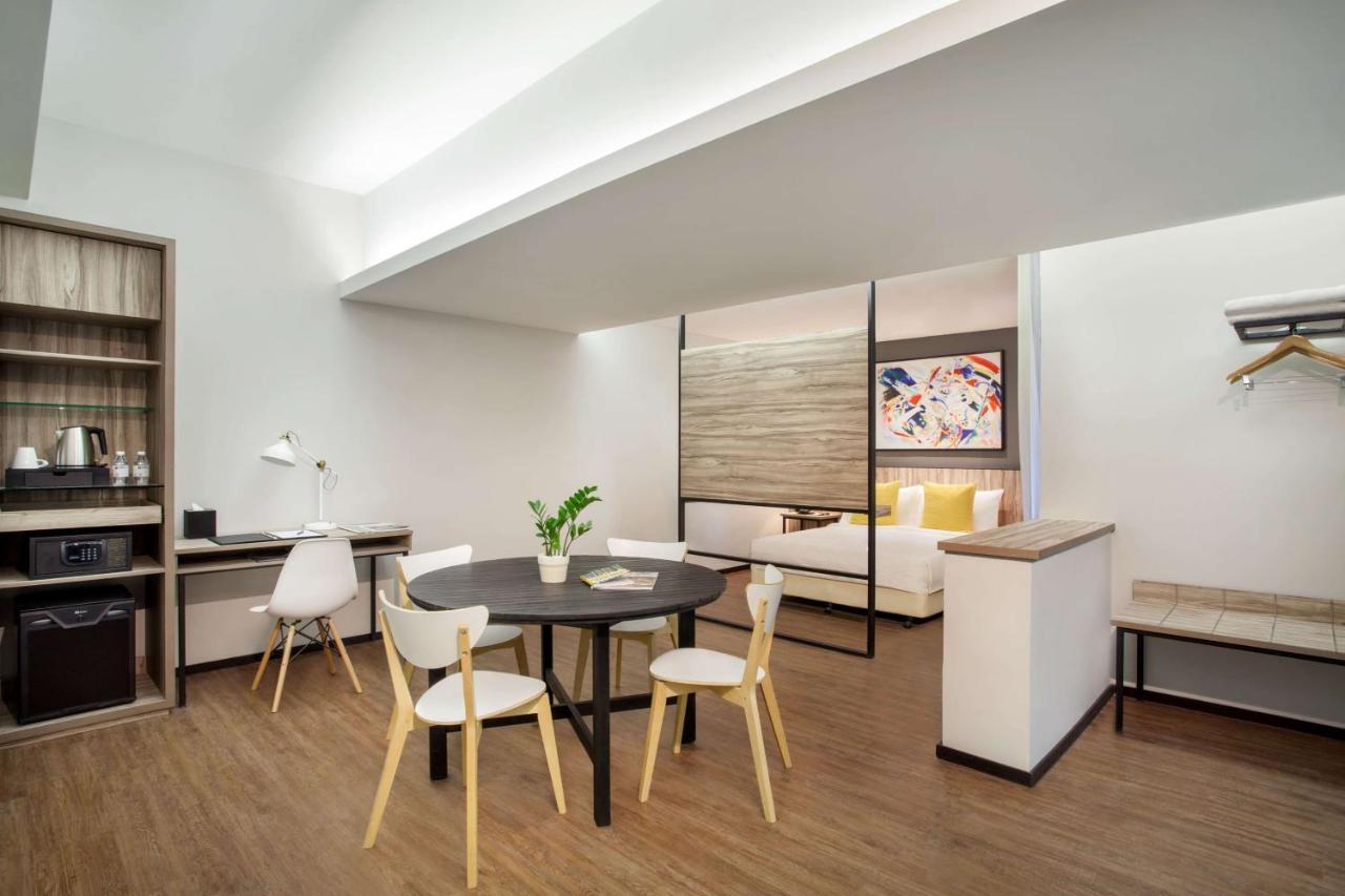 Days Hotel & Suites By Wyndham Kl - Chan Sow Lin Mrt Or Lrt Kuala Lumpur Esterno foto