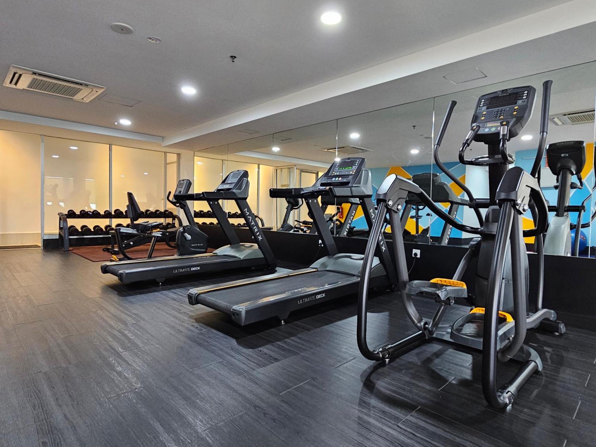 Days Hotel & Suites By Wyndham Kl - Chan Sow Lin Mrt Or Lrt Kuala Lumpur Esterno foto